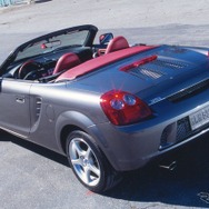 トヨタ MR2 最終世代（3代目）北米仕様、日本では MR-S