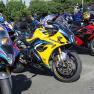 新型GSX-R1000Rの姿も