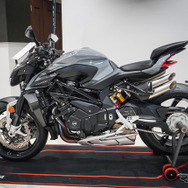 MVアグスタ BRUTALE 1000