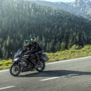 カワサキ Ninja 1100SX（メタリックカーボングレー×メタリックディアブロブラック）