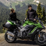 カワサキ Ninja 1100SX SE（プラズマライムグリーン×メタリックディアブロブラック）