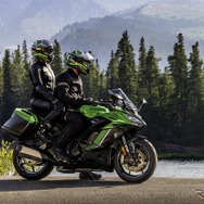 カワサキ Ninja 1100SX SE（プラズマライムグリーン×メタリックディアブロブラック）