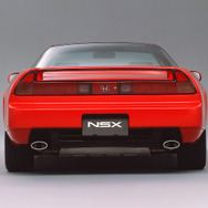 1990年9月13日に発売された初代NSX