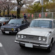 桜吹雪と名車の饗宴…オールドカーミーティングin清久さくらまつり