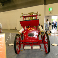 働くクルマの先輩たち！ 100年以上も昔のクラシックな消防車がズラリ…東京国際消防防災展2023