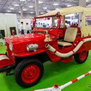 働くクルマの先輩たち！ 100年以上も昔のクラシックな消防車がズラリ…東京国際消防防災展2023