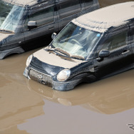 水没した車