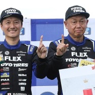 川畑真人選手（左）とコ・ドライバーの中谷篤選手