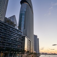 豪華！ アストンマーティンの66階建てタワマンが完成