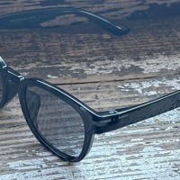 ヘッドライトを再利用した「サングラス」、トヨタカローラ香川が発売