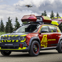 まるでエヴァンゲリオン!?「ルノー4」が救急車両に変身、移動指令センターとして活躍へ