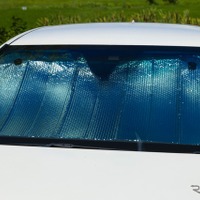 夏の猛暑を乗り切る！ 車内温度が劇的に下がる「サンシェード」の実力