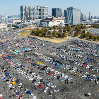 全国から痛車1000台が集結、コスプレイヤーとクルマの“併せ”も　10月18日