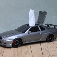 R34スカイラインGT-R型ウェットティッシュケース、新色ガンメタリックシルバー発売