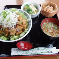 駒ヶ岳SAで中央道50周年記念メニュー、飯田短大生が考案…12月1日から期間限定販売