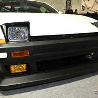 話題の「開閉式ライト」を装着したトヨタ86『NEO86』、車検を通す方法は？…オートサロン2026