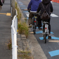 新年度“悲喜こもごも”発進、自転車に「青切符」、自動車税の「環境性能割」廃止［新聞ウォッチ］