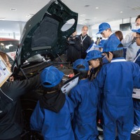 キッズメカニック体験プログラム、BMW & MINI Racing 2026が新導入…タイヤ点検や車両点検を学ぶ