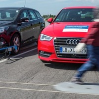 欧州では約3割に搭載！ 自動ブレーキの普及「自動運転の土台に」 画像