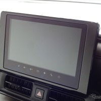 スズキ「クロスビー」で、同乗者のテレビ視聴とナビ操作を可能に…ブリッツ「テレビナビジャンパー」