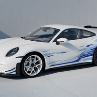 ポルシェ・911 GT3、江戸切子・藍染を融合した日本限定30台「アルティザンエディション」5357万円