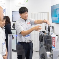 EVバッテリー向け「接着ソリューション」とは？　テサテープが展示…人とくるまのテクノロジー展 2026