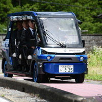 ブリヂストンの空気不要タイヤ「AirFree」…全国初の社会実装へ、東近江市の自動運転車両に採用