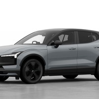 ボルボ、最小SUV『EX30』Cross Countryは後輪駆動の特別仕様車　599万円…航続最大530km