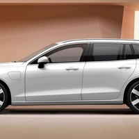 ボルボ V60に659万円の入門モデル、特別仕様車2種も発売…PHEVは燃費11%向上・EV航続94km