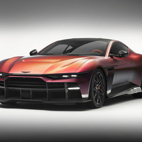 アストンマーティン、世界最強のフロントエンジン市販車『Valen』発表…850馬力V12搭載