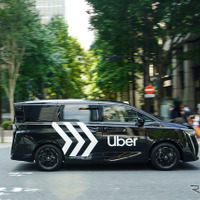 新型日産『エルグランド』がハイヤー配車サービス「Uberプレミアム」に導入、「静かでしなやかな走り」と太鼓判