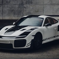 ポルシェ伝説の「フラットノーズ」1台限りで復活…『911 GT2 RS』をベースに約3年かけて製作
