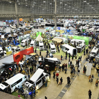 日本最大の“キャンピングカーの祭典”に見る…アウトドアレジャー人気の高まり