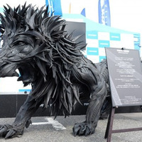 使用済みタイヤでできたライオン…水都大阪フェスに展示中