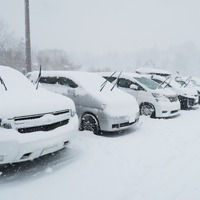 タイヤ・チェーン・ワイパー…大雪予報の今だからこそチェックすべき“愛車の冬支度具合”