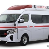 スイッチひとつで窓が見える・見えない…「調光フィルム」を日産の救急車に採用