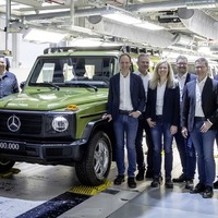 50万台目のGクラスは1台のみの限定車、ビンテージグリーンで塗装…1980年代の初代に着想