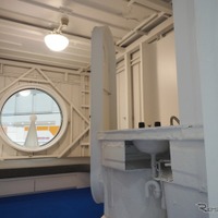 「動く中銀カプセル」を公開、市販レプリカモデルも展示…東京トレーラーハウスショー