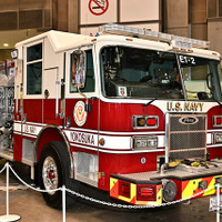 外国の消防車が走る動く、クラシックもEVも出品…東京国際消防防災展2023 画像
