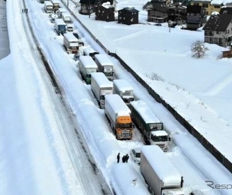 大雪に対する緊急発表…高速道と並行一般道で同時通行止めの可能性　国交省 画像