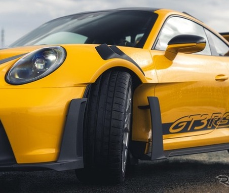 ポルシェとミシュラン、低温・ウェット路面のサーキット向け新タイヤ開発 画像