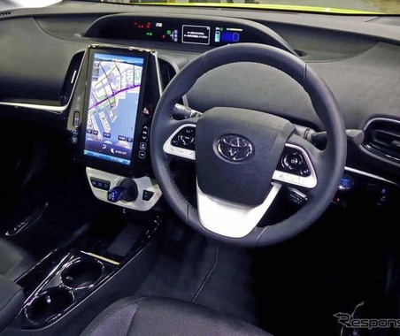 【トヨタ プリウスPHV 新型】トヨタ初の11.6インチナビ、操作感をチェックした 画像