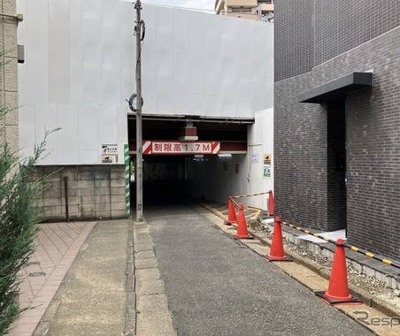 制限守ってもぶつかる! 高さ1.7mの低いガード…京王線・笹塚~代田橋 画像
