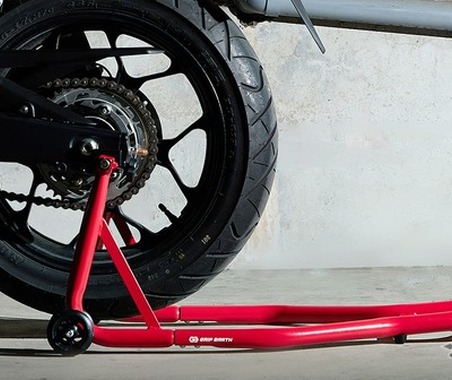 バイクの洗車&メンテナンスを楽に、耐荷重200kgの「メンテナンススタンド」…VASTLAND 画像
