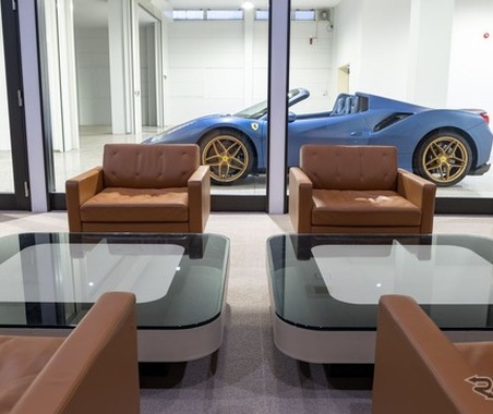 高級車専用の屋内駐車場「コーンズ・リザーブ」、大阪南港に10月オープン 画像