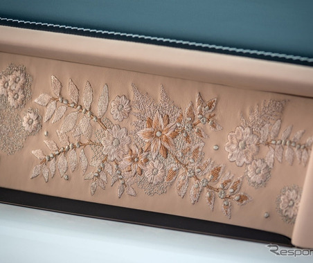 父親への贈り物に“16万針の刺繍”で飾ったロールスロイスを…世界に一台の『ファントム・ダンテル』公開 画像