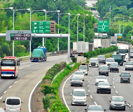 お盆期間の高速道路渋滞、昨夏よりも大幅減少、鉄道・空の利用客は増加［新聞ウォッチ］ 画像