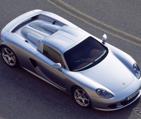 ポルシェのスーパーカー、『カレラGT』誕生25周年…ル・マン用V10エンジン搭載の名車 画像