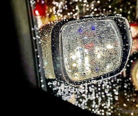 5分でできる雨対策！ 専用撥水剤とフィルムでドアミラーとバックカメラが劇的に見やすい 画像