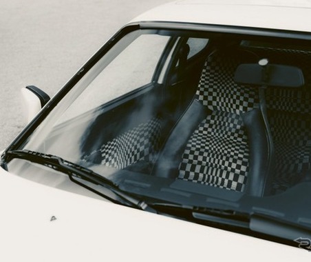 ポルシェ、ペピタやタータンなど歴史的シート生地を復刻…旧車のレストアを支援 画像